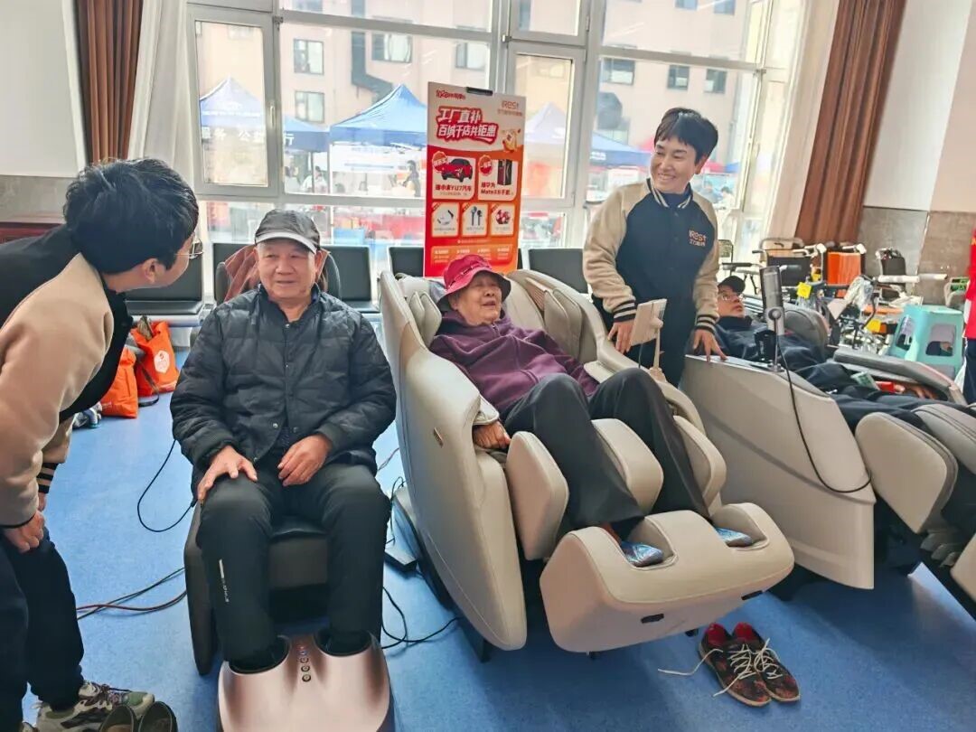 淄博市臨淄區(qū)組織軍休干部參加健康產(chǎn)品展與咨詢(xún)活動(dòng)，探索醫(yī)養(yǎng)結(jié)合新路徑